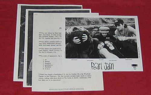 Pearl Jam Vs media press pack US PJAPPVS25673