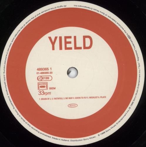 Pearl Jam Yield vinyl LP album (LP record) Dutch PJALPYI593925