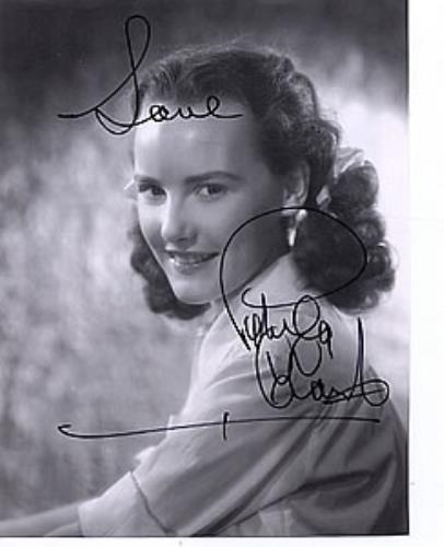 Petula Clark Autographed Classic Portrait Photograph photograph UK PTCPHAU259697