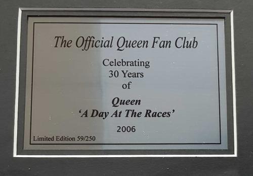 Queen A Day At The Races memorabilia UK QUEMMAD396630