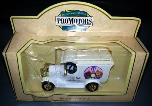 Queen A Night At The Opera memorabilia UK QUEMMAN274992