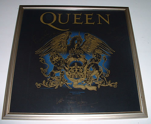Queen Signed Queen Crest memorabilia UK QUEMMSI328728