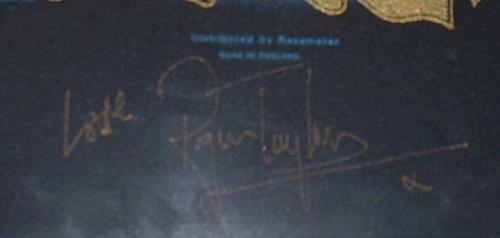 Queen Signed Queen Crest memorabilia UK QUEMMSI328728