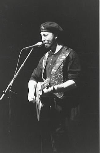 Richard Thompson Set Of 2 Professional Concert Photographs photograph UK RTHPHSE312657