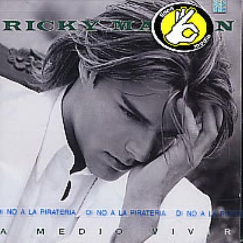 Ricky Martin A Medio Vivir CD album (CDLP) Mexican RKMCDAM256689