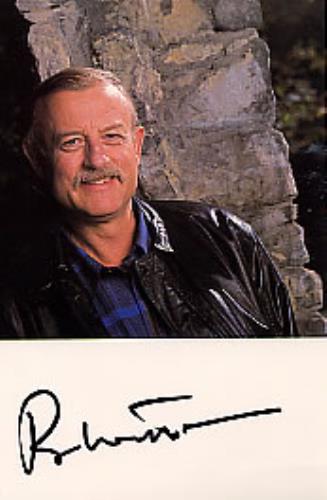 Roger Whittaker Autographed Publicity Photocard photograph UK RWHPHAU262915