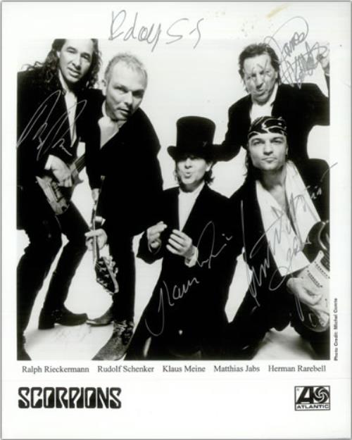 Scorpions Signed Photograph photograph US SCOPHSI528861