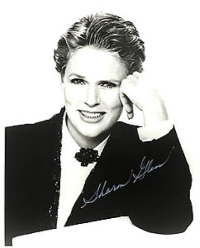 Sharon Gless Autographed Portrait Photograph photograph US SG2PHAU262714