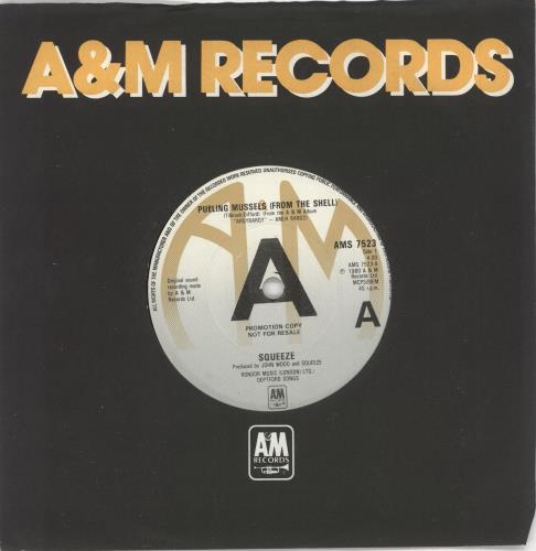 Squeeze Pulling Mussels (From A Shell) 7" vinyl single (7 inch record / 45) UK SQU07PU105931
