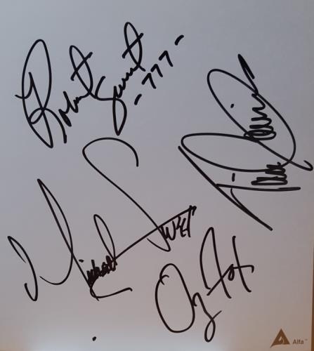 Stryper Autographed Card memorabilia Japanese STPMMAU631486