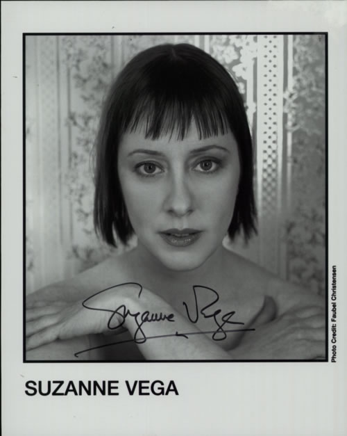 Suzanne Vega Autographed Publicity Photograph photograph UK VEGPHAU623387
