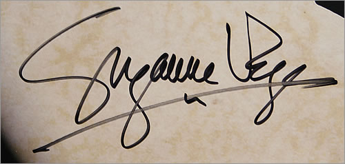 Suzanne Vega Beauty & Crime - Autographed memorabilia US VEGMMBE447965