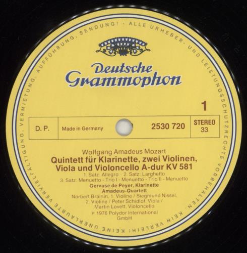 The Amadeus String Quartet Mozart: Quintet for Clarinet & Strings / Quartet for Oboe & Strings vinyl LP album (LP record) German XYGLPMO852752
