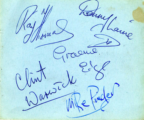 The Moody Blues Autographs memorabilia UK MBLMMAU551745