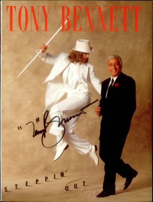 Tony Bennett Steppin' Out - Autographed book US ONYBKST540195