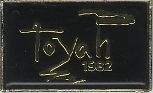 Toyah 1982 badge UK TYHBG404210