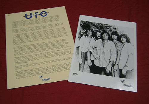 UFO No Place To Run media press pack US UFOPPNO340599