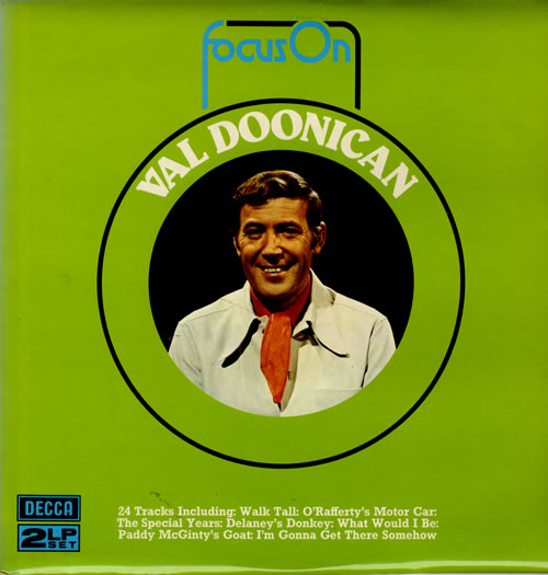 Val Doonican Focus On 2-LP vinyl record set (Double LP Album) UK VA22LFO561840