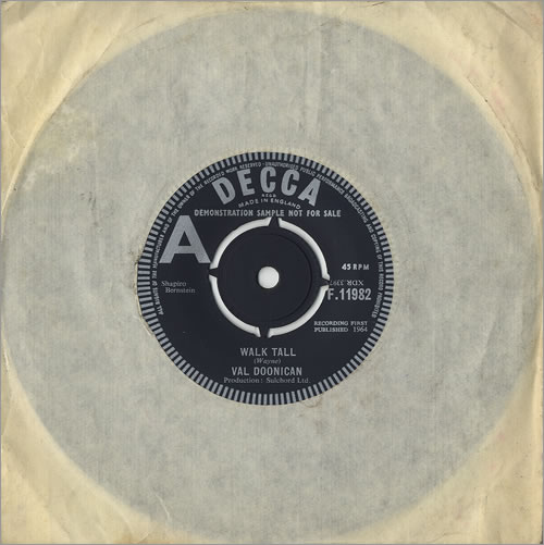 Val Doonican Walk Tall 7" vinyl single (7 inch record / 45) UK VA207WA467718
