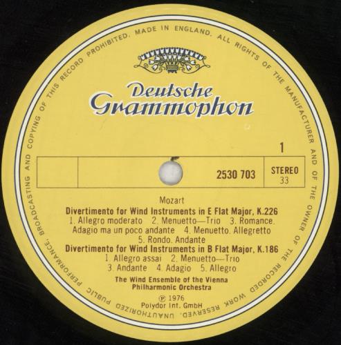 Wolfgang Amadeus Mozart Mozart: Divertimenti F�r Bl�ser � For Winds vinyl LP album (LP record) UK WZMLPMO824073